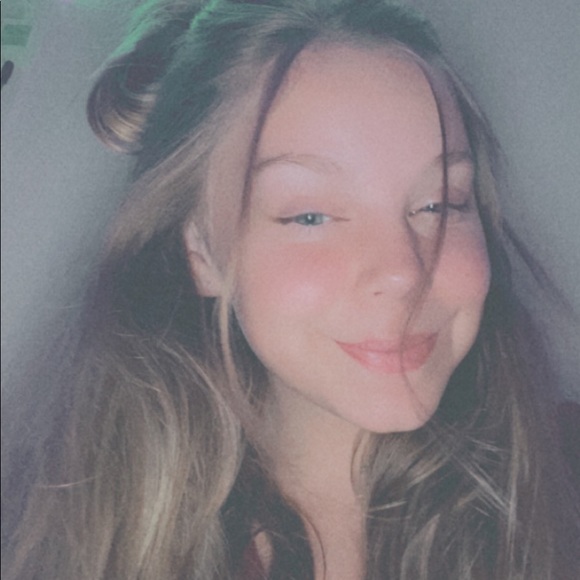 Meet your Posher, Roslyn - Picture 1 of 1